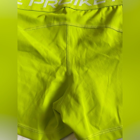 Nike Pro Neon Lime Dri-Fit Women's Bike Shorts - Picture 7 of 13